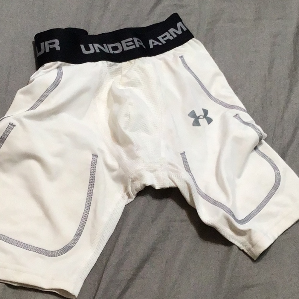 Under armour compression shorts football/baseball